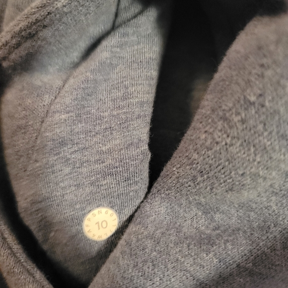 Lululemon Scuba Hoodie - Picture 3 of 4